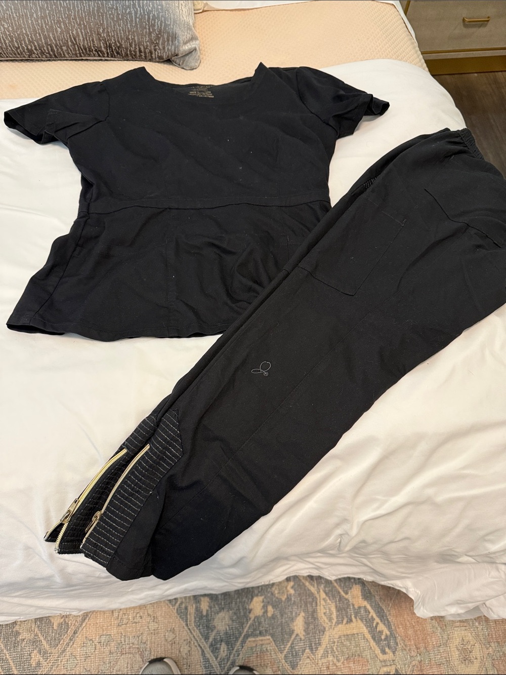 Jaanuu Black Women's Scrub Top and Zip-Hem Jogger Pants